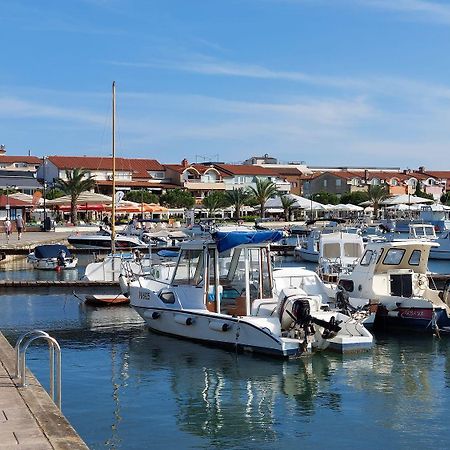 Neu Renovierte Ferienwohnung Mit Klima, Wlan, Terrasse Und Grill Pula Zewnętrze zdjęcie
