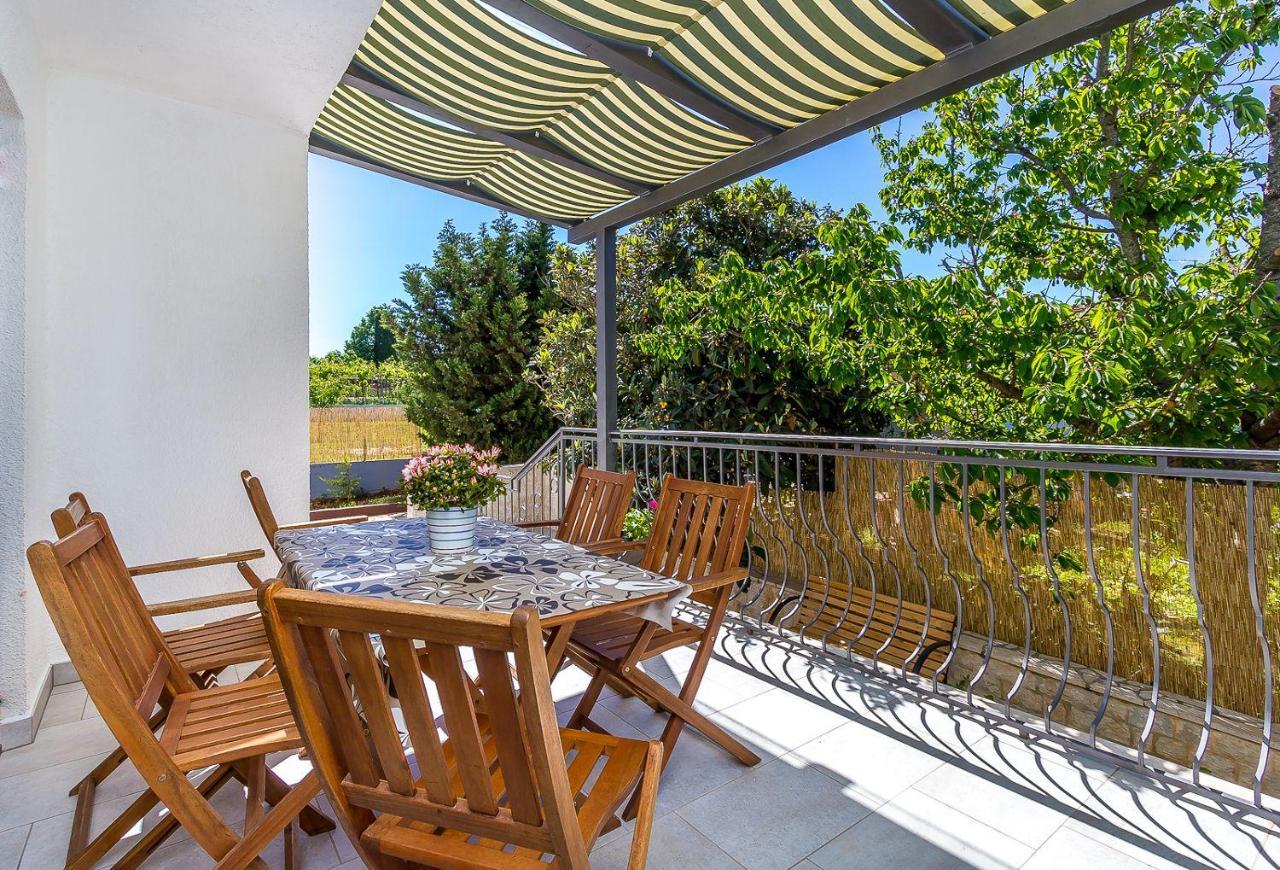 Neu Renovierte Ferienwohnung Mit Klima, Wlan, Terrasse Und Grill Pula Zewnętrze zdjęcie