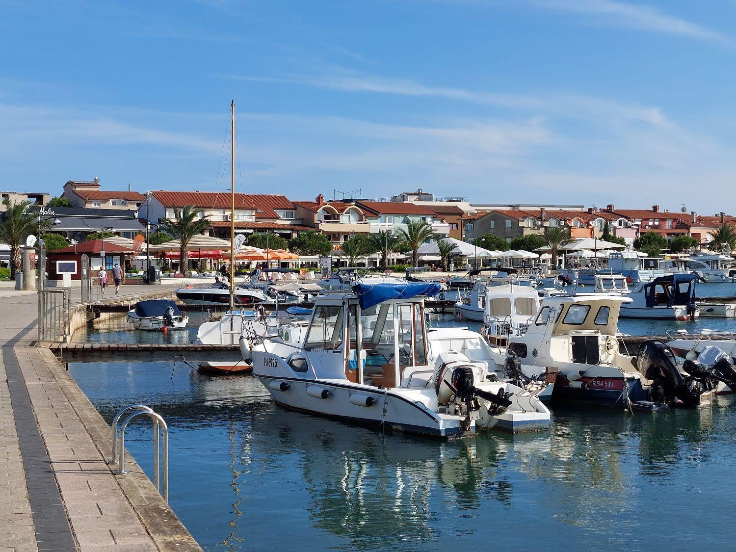 Neu Renovierte Ferienwohnung Mit Klima, Wlan, Terrasse Und Grill Pula Zewnętrze zdjęcie